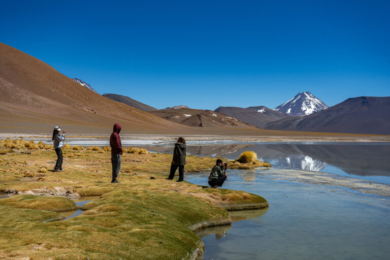 laguna lejía e base do vulcão lascar